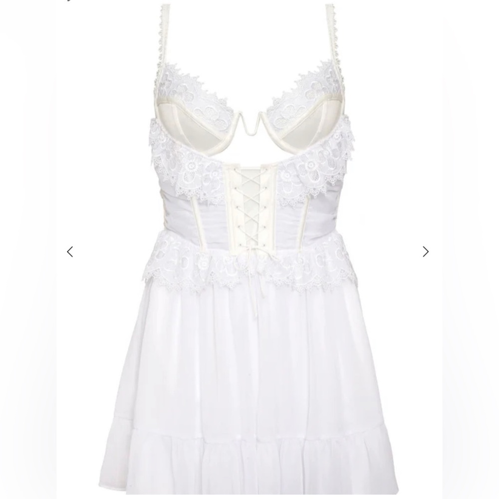 For  Love & Lemons Farmhouse Floral Slip Dress exclusive NWT - Picture 3 of 13